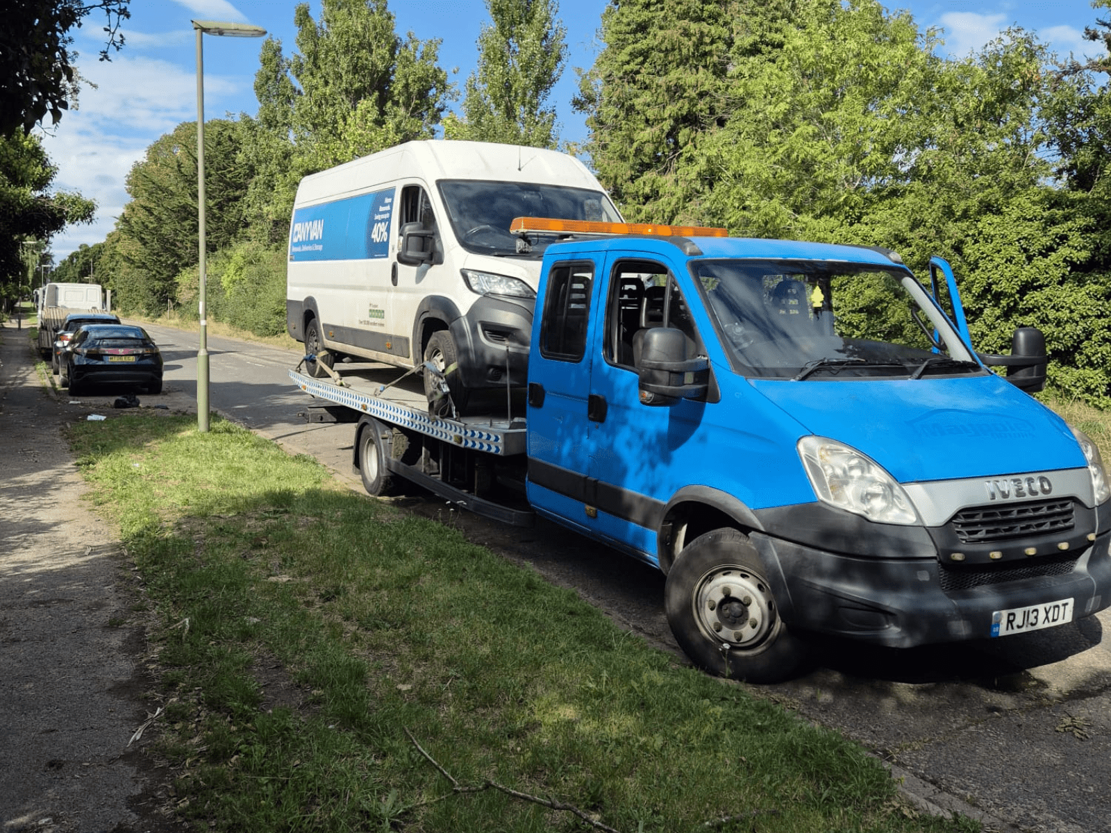 Tow truck in maidenhead providing 24 hour breakdown recovery near M4 Junction 8/9